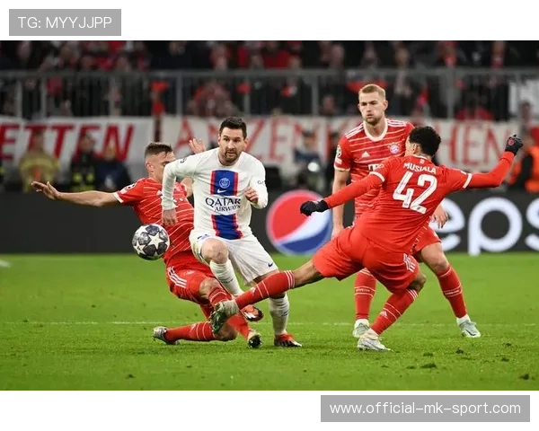 切尔西准备与拜仁展开边路争夺战：引领未来先锋的战术博弈