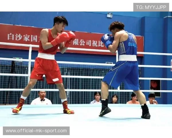 职业拳击队进入实战阶段，选手攻守转换更加迅速