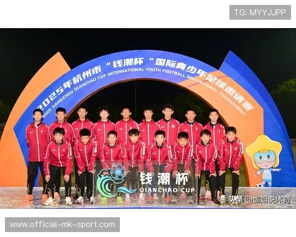 青训是否支持球员全面发展包括学业和身体健康，青训要求