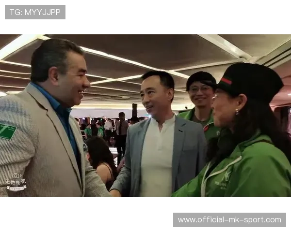 [选手名]宣布转会：去北美赛区养老还是挑战自我？粉丝意见不一✈️（150 ）